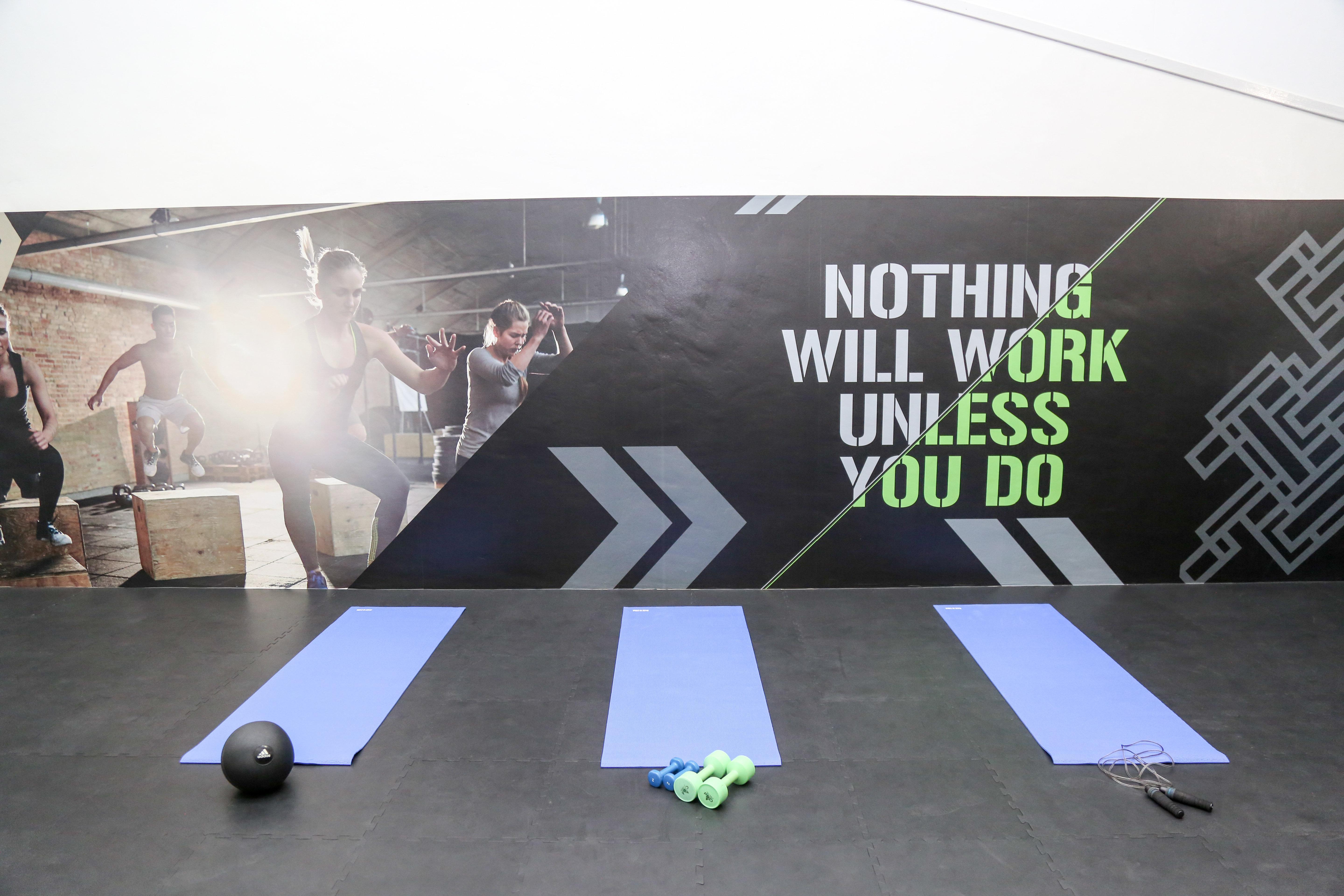 Готель Crowne Plaza Bahrain By Ihg Манама Екстер'єр фото CrossFit gym
