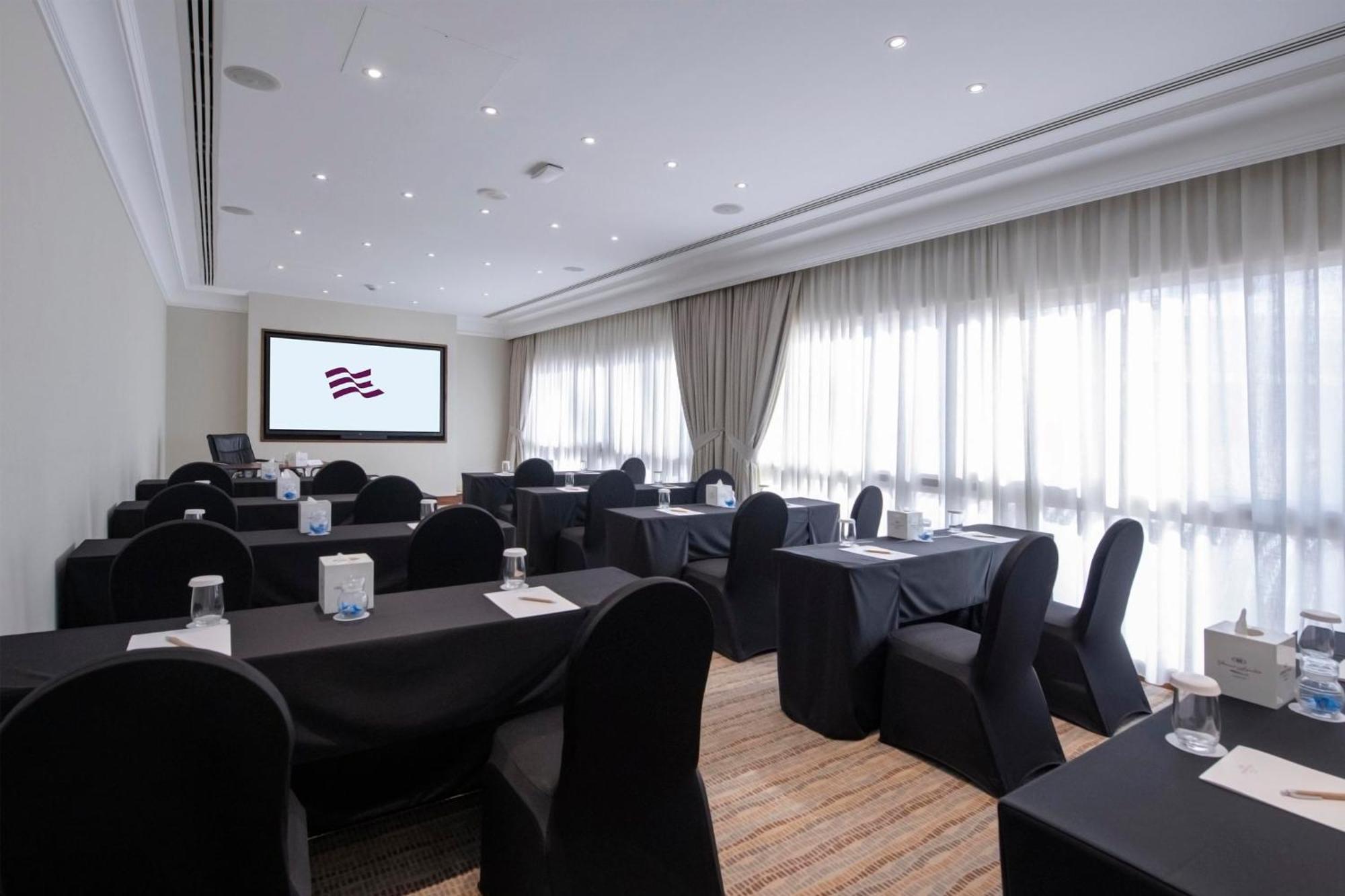 Готель Crowne Plaza Bahrain By Ihg Манама Екстер'єр фото